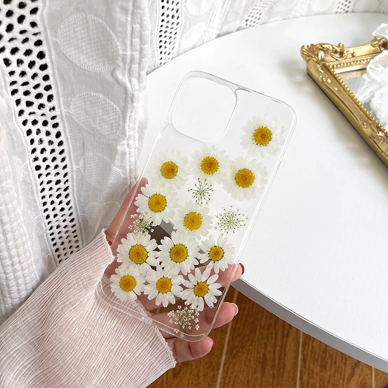Pressed daisies iphone case  finishifystore