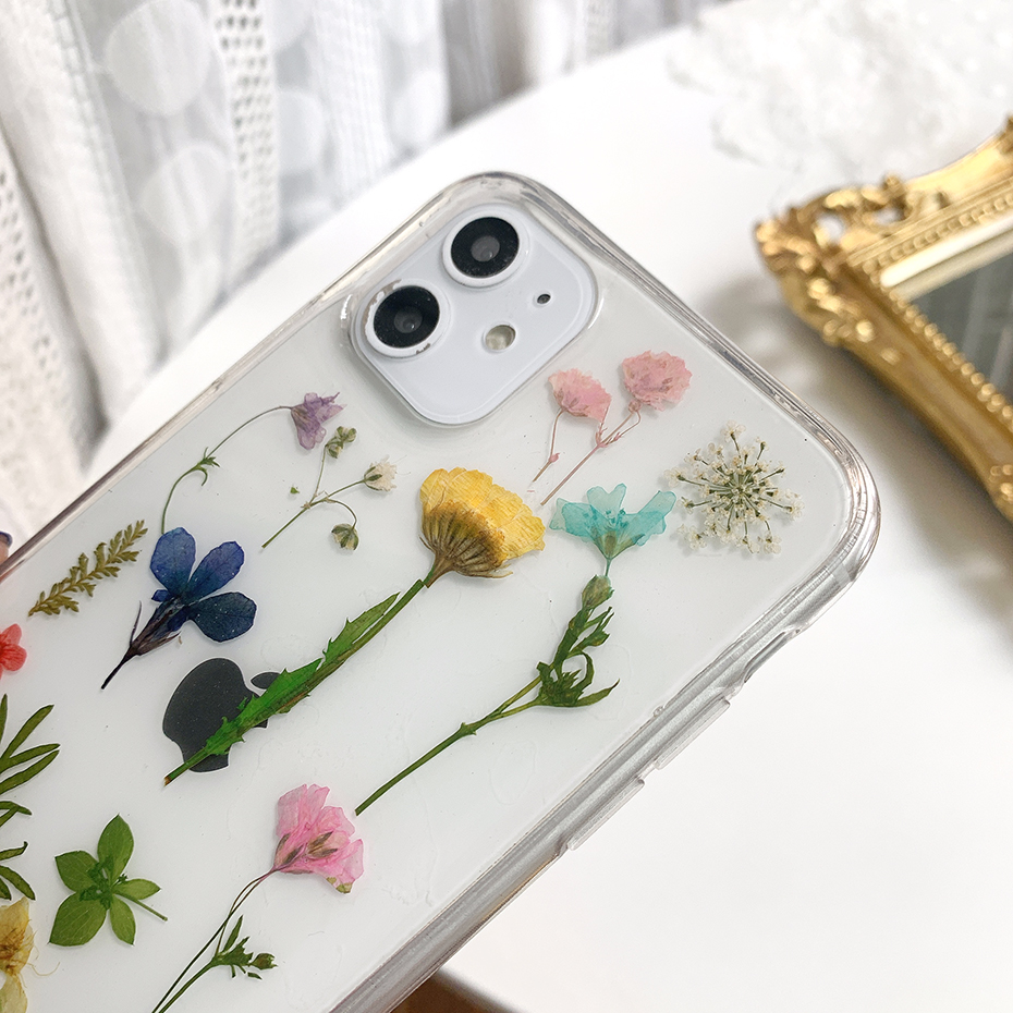 Tiny Flowers iPhone 11 Case