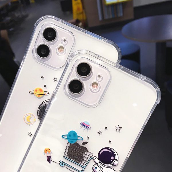astronaut iphone 11 case - finishifystore