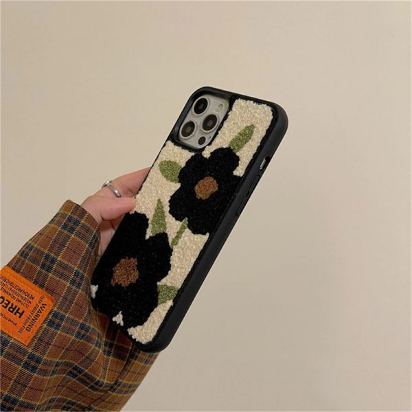embroidered floral case - finishifystore