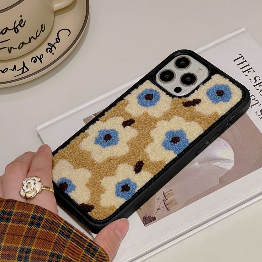 Plush Daisies iPhone 11 Pro Max Case