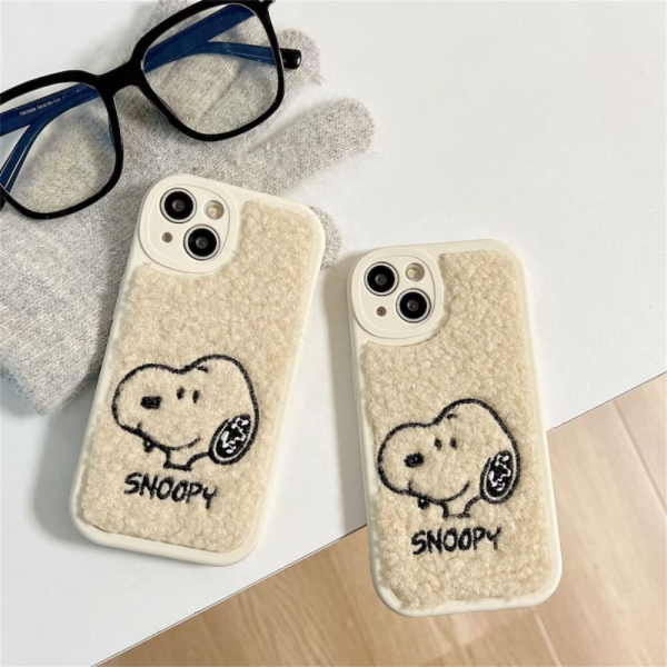 iPhone 15 Plush Snoopy Case